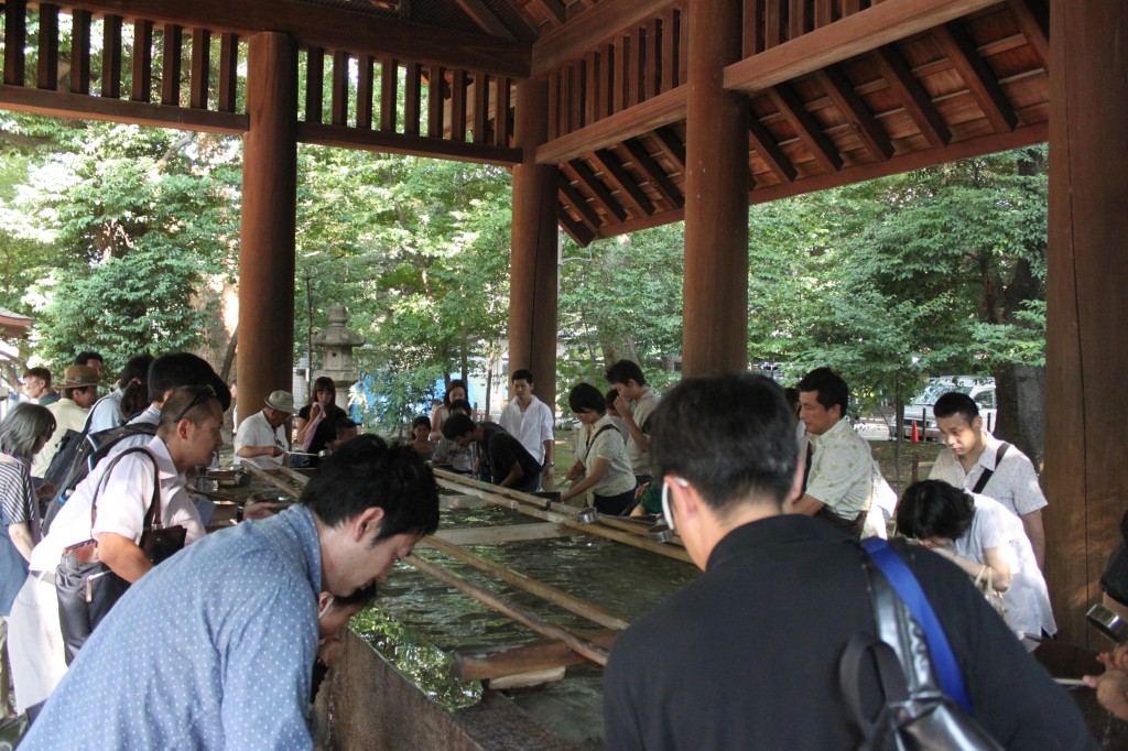 靖国神社の手水場