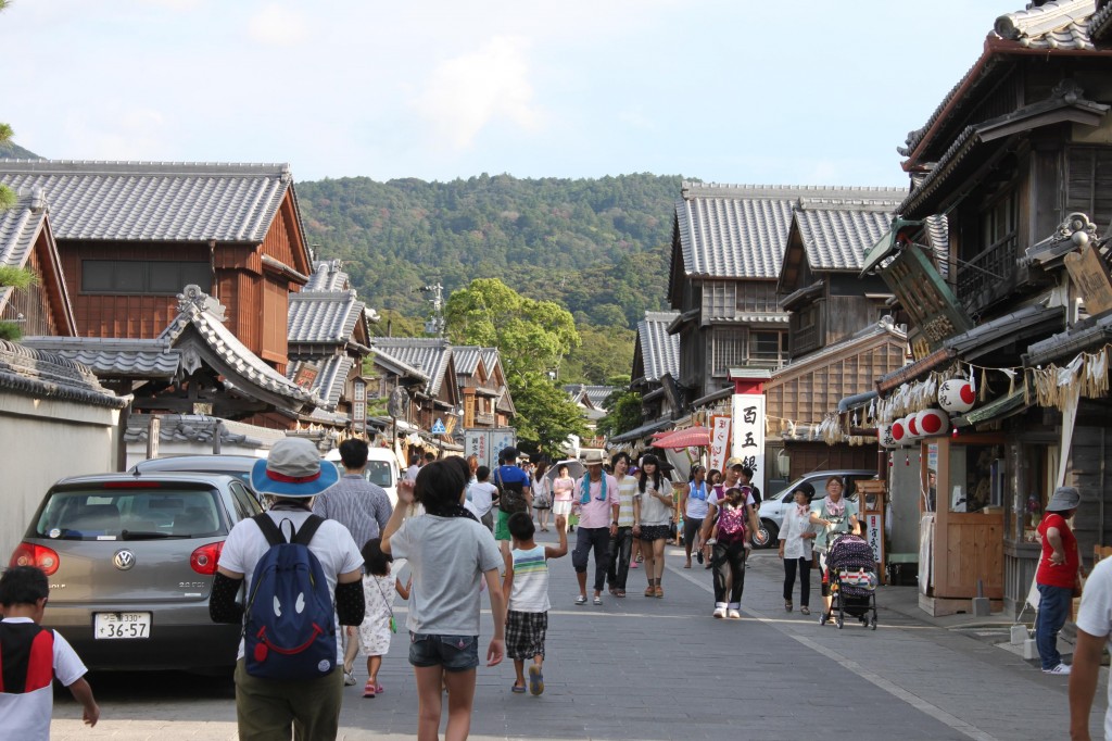 伊勢神宮内宮おかげ参道