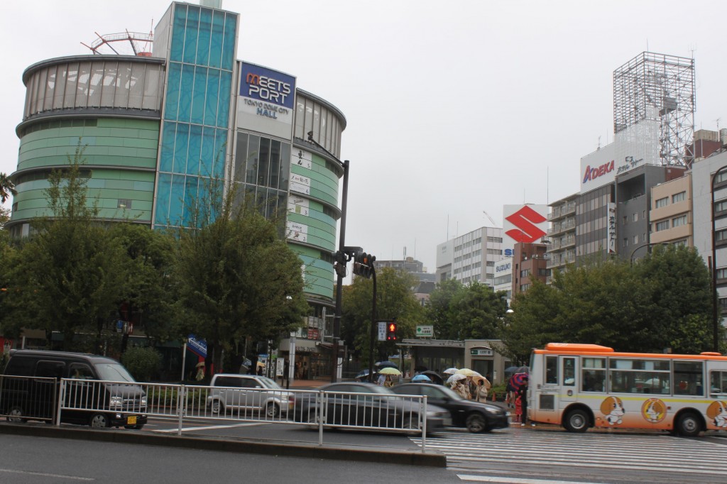 アソボーノは水道橋駅東口