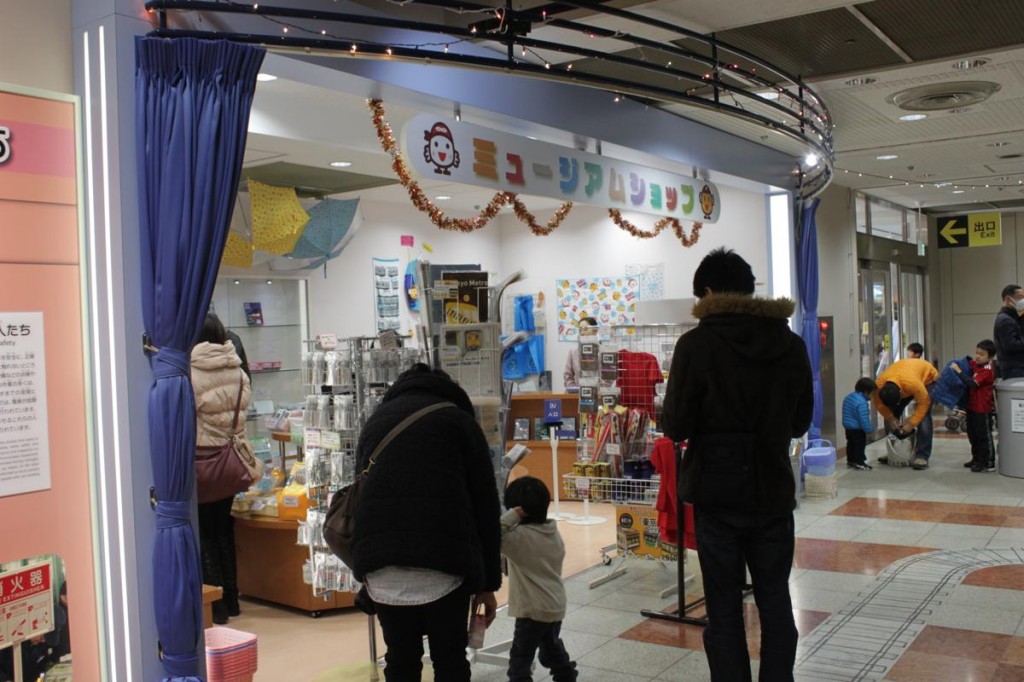 地下鉄博物館のグッズショップ