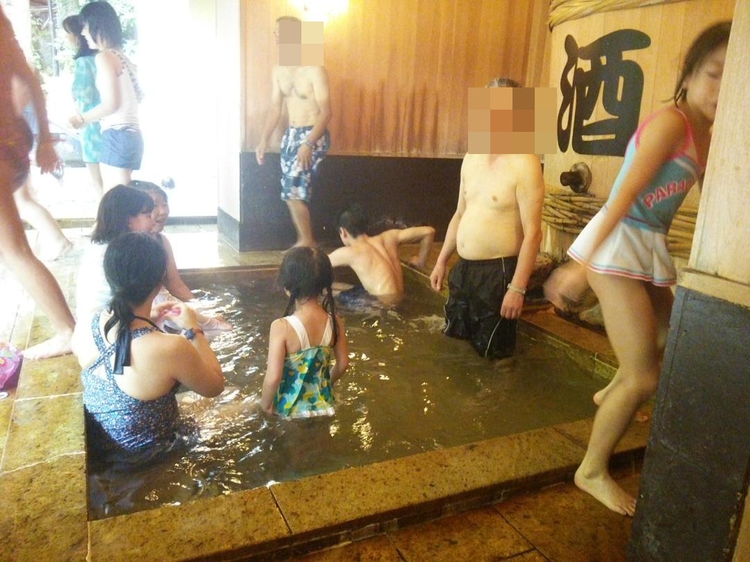 箱根ユネッサンスの日本酒風呂
