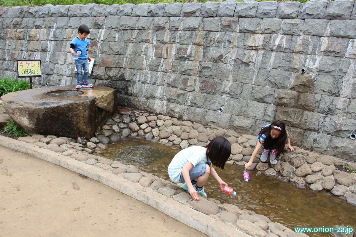 文庫の森公園の水遊び場