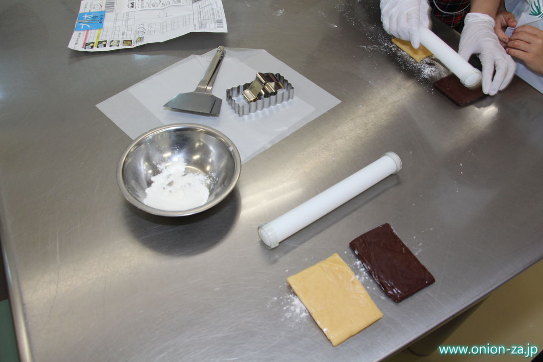 白い恋人パークのお菓子作り体験工房の料理道具