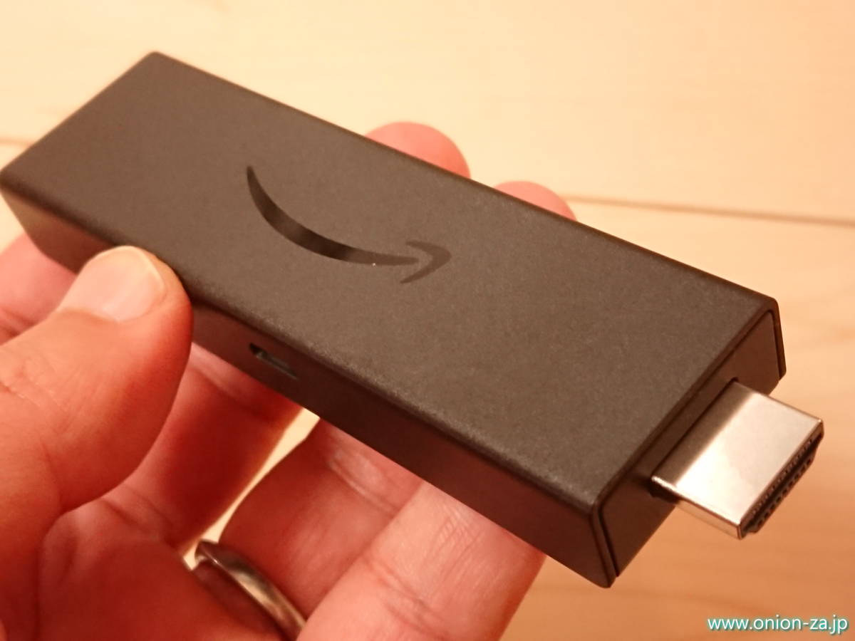 Fire TV Stick 4K本体は小さくて軽い