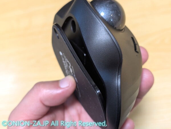 シーソー板を外せないが、ボールの押し出し穴はあるので問題ない