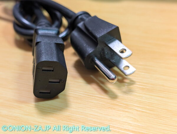 電源ケーブル